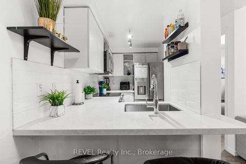 Photo 7 at 199 - 760 Lawrence Avenue W, Glen Park, Toronto