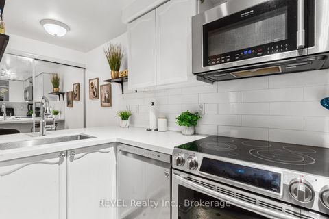 Photo 9 at 199 - 760 Lawrence Avenue W, Glen Park, Toronto