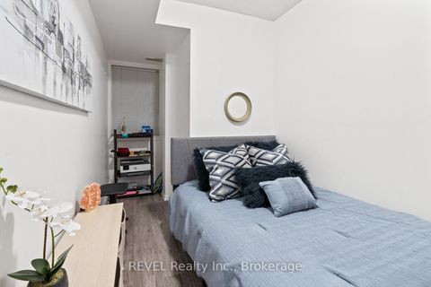 Photo 13 at 199 - 760 Lawrence Avenue W, Glen Park, Toronto