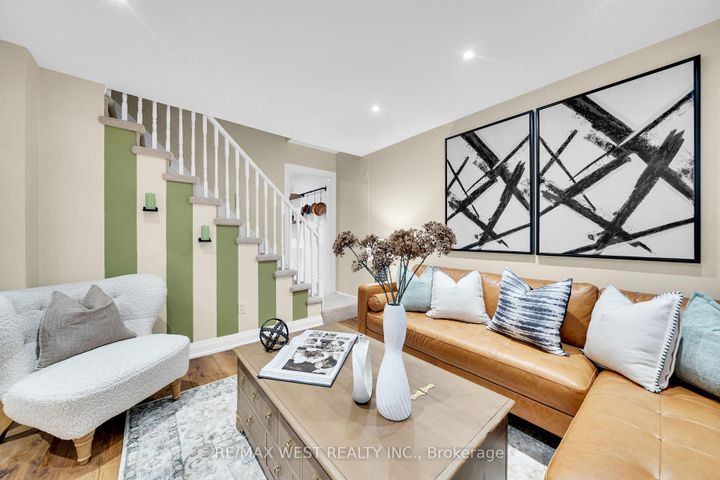 Photo 3 at 259 Sixth Street, New Toronto, Toronto