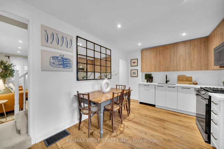 Photo 6 at 259 Sixth Street, New Toronto, Toronto