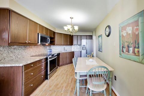Photo 8 at 1802 - 1 Clark Avenue W, Yorkhill, Vaughan
