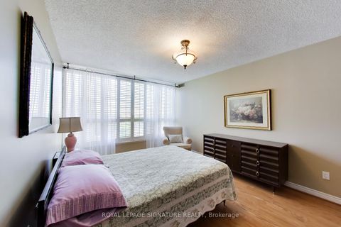 Photo 10 at 1802 - 1 Clark Avenue W, Yorkhill, Vaughan