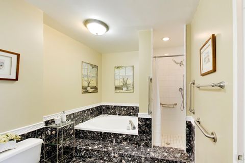 Photo 13 at 1802 - 1 Clark Avenue W, Yorkhill, Vaughan
