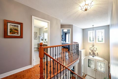 Photo 24 at 140 Humber Forest Court, Sonoma Heights, Vaughan