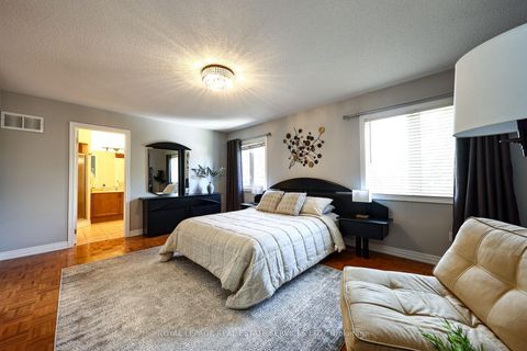 Photo 30 at 140 Humber Forest Court, Sonoma Heights, Vaughan