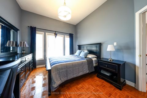 Photo 32 at 140 Humber Forest Court, Sonoma Heights, Vaughan