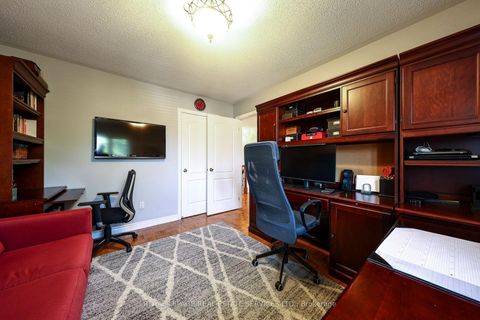 Photo 33 at 140 Humber Forest Court, Sonoma Heights, Vaughan
