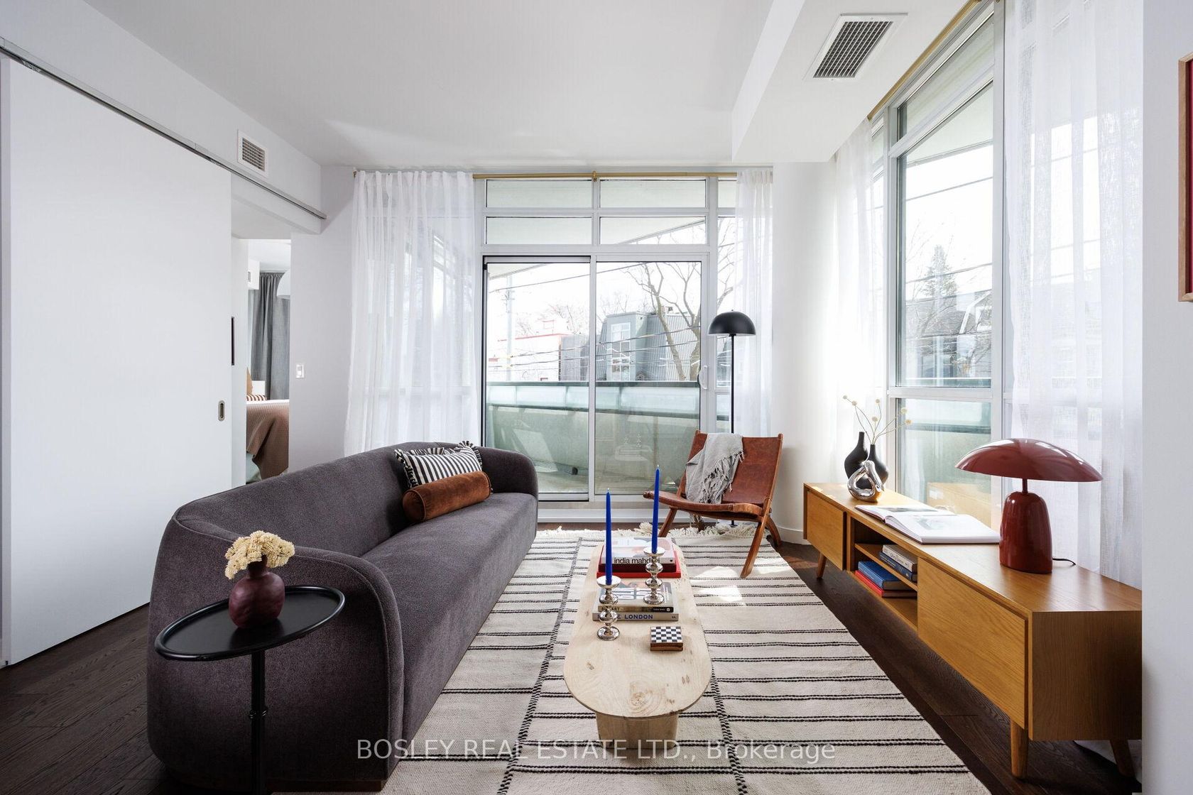 209 - 36 Howard Park Avenue, Roncesvalles, Toronto photo 1