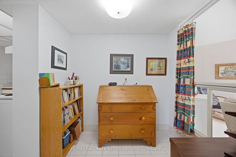 Photo 6 at 211 - 10 Kenneth Avenue, Willowdale East, Toronto