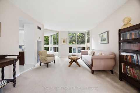 Photo 9 at 211 - 10 Kenneth Avenue, Willowdale East, Toronto
