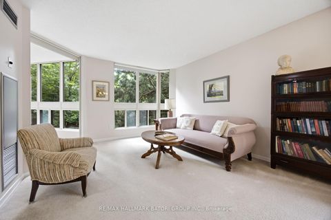 Photo 10 at 211 - 10 Kenneth Avenue, Willowdale East, Toronto