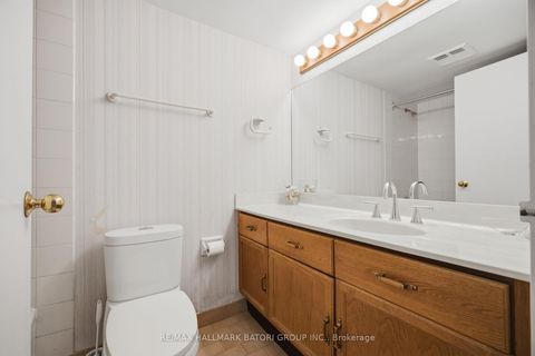 Photo 14 at 211 - 10 Kenneth Avenue, Willowdale East, Toronto