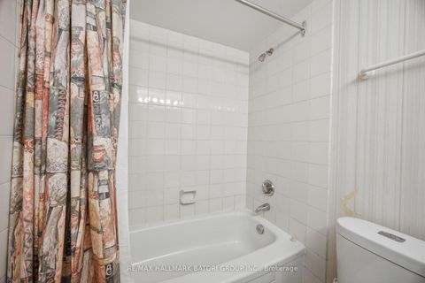Photo 15 at 211 - 10 Kenneth Avenue, Willowdale East, Toronto