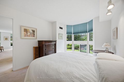 Photo 17 at 211 - 10 Kenneth Avenue, Willowdale East, Toronto