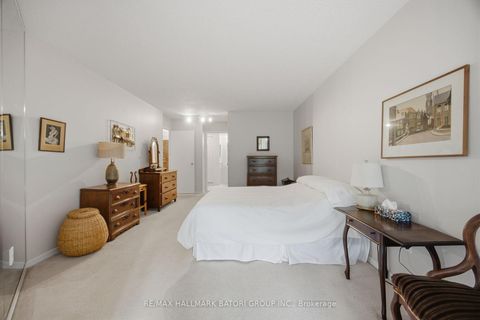 Photo 24 at 211 - 10 Kenneth Avenue, Willowdale East, Toronto