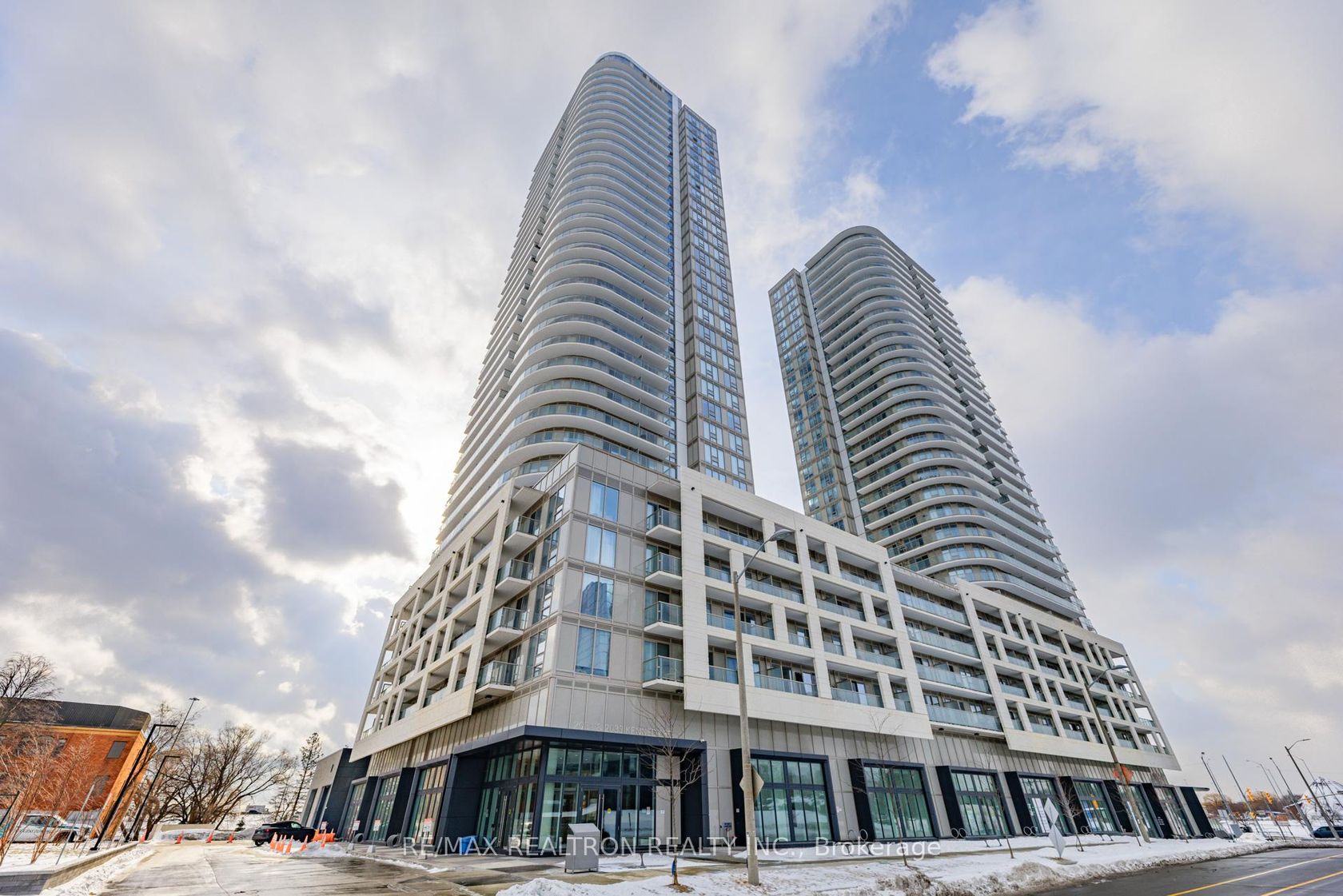 2008 - 2033 Kennedy Road, Malvern West, Toronto 