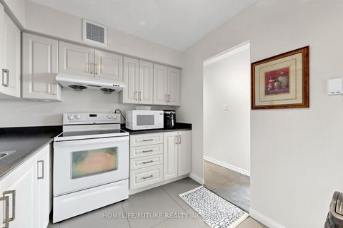 Photo 15 at 709 - 3380 Eglinton Avenue E, Scarborough Village, Toronto