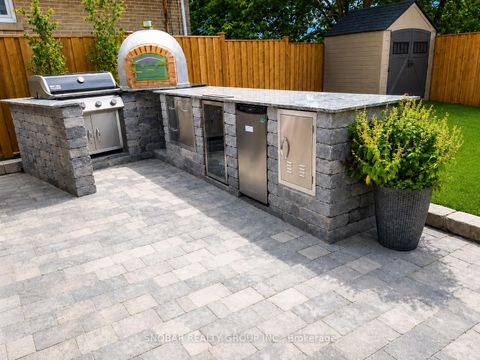 Photo 11 at 1 Aura Lea Boulevard, Pelmo Park W5, Toronto