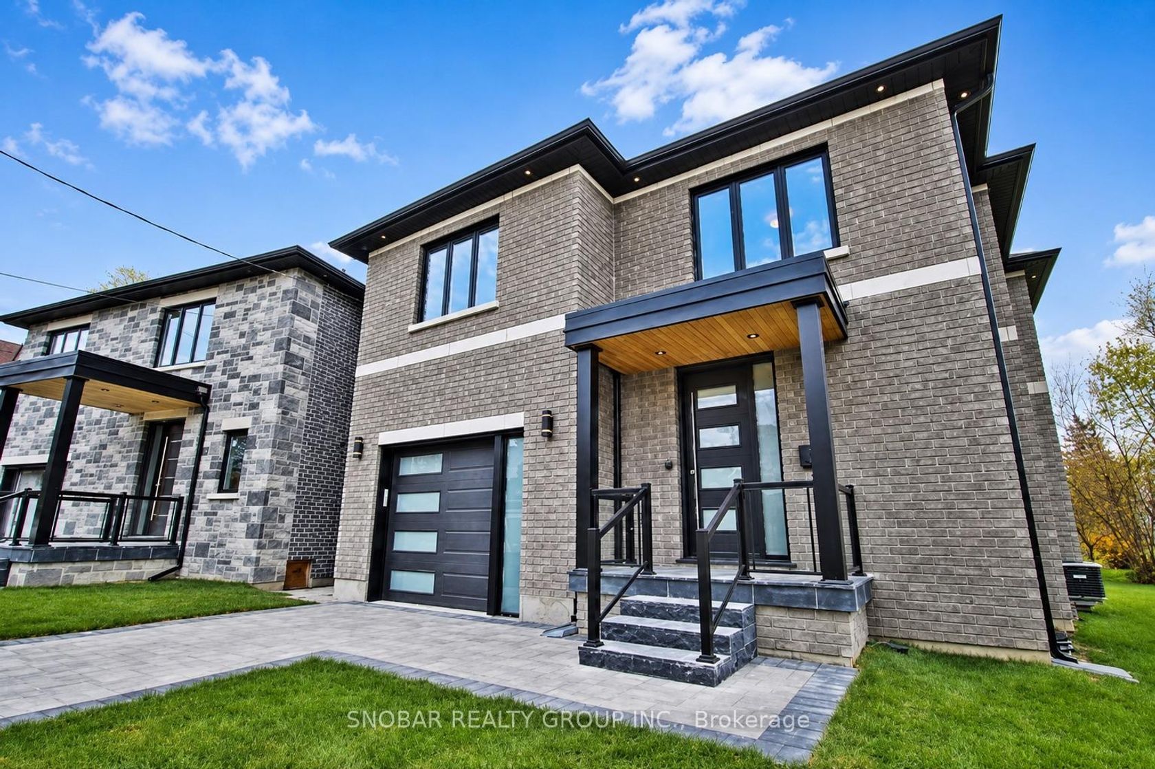 1 Aura Lea Boulevard, Pelmo Park W5, Toronto 