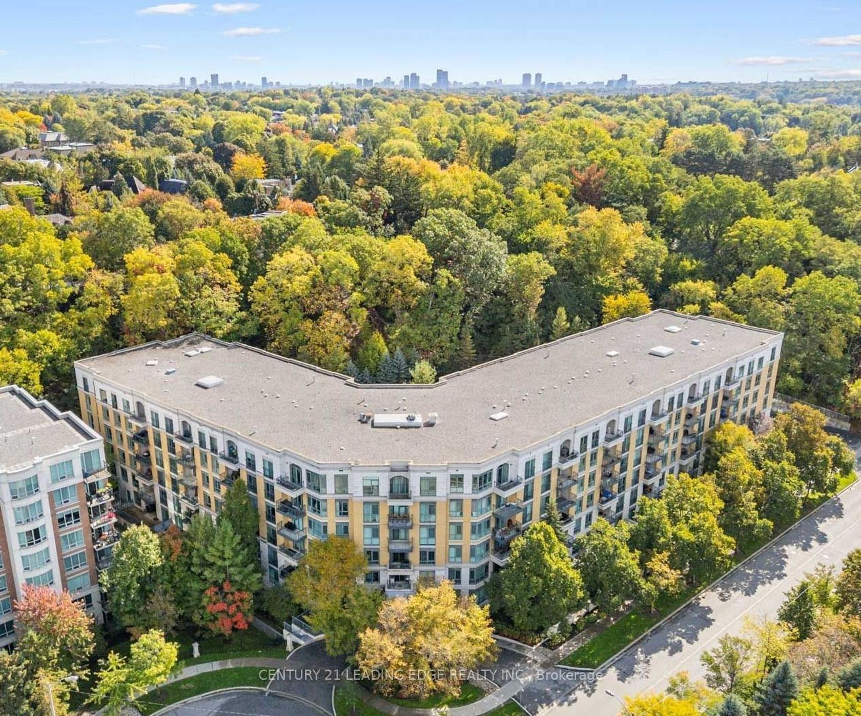 308 - 11 William Carson Crescent, Windfields, Toronto photo number 2