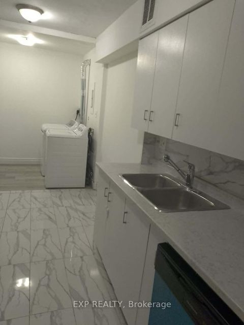 Photo 6 at 816 - 320 Dixon Road, The Westway, Toronto