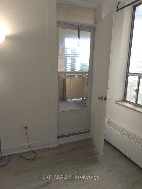 Photo 17 at 816 - 320 Dixon Road, The Westway, Toronto