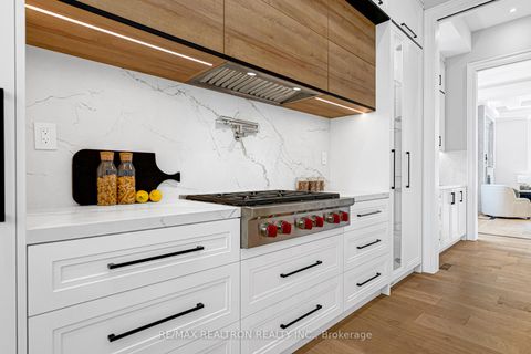 Photo 7 at 16 Ballyronan Road, Don Mills, Toronto
