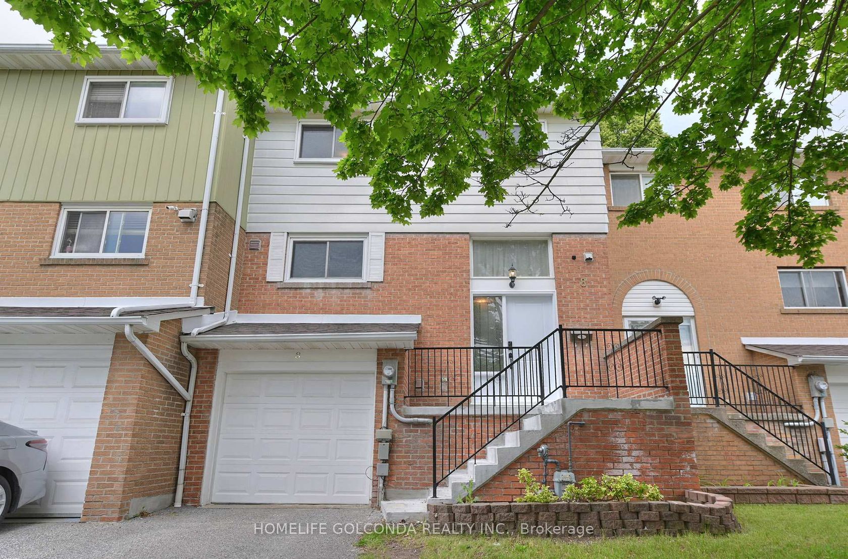 8 Glen Springs Drive, L'Amoreaux, Toronto 