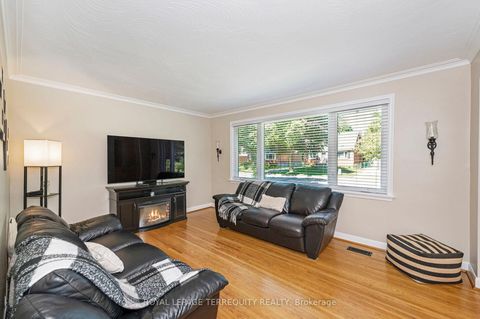 Photo 5 at 35 Jodphur Avenue, Pelmo Park W5, Toronto
