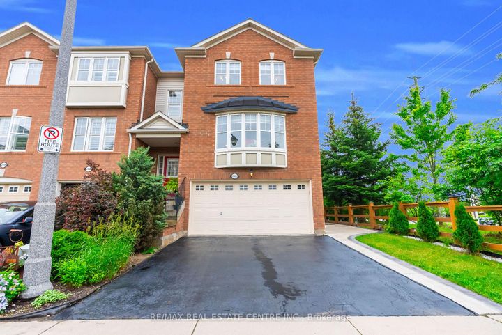 Photo 0 at 2435 Coho Way N, WT West Oak Trails, Oakville