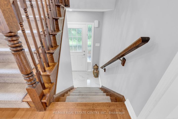 Photo 5 at 2435 Coho Way N, WT West Oak Trails, Oakville