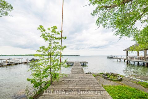 Photo 7 at 17 Lake Drive E, Historic Lakeshore Communities, Georgina