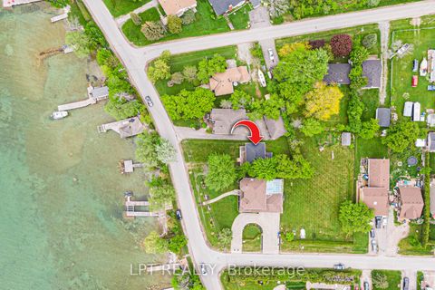 Photo 9 at 17 Lake Drive E, Historic Lakeshore Communities, Georgina