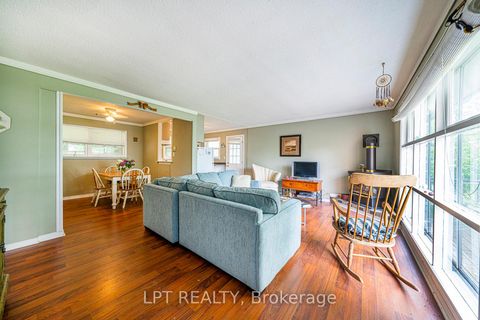 Photo 12 at 17 Lake Drive E, Historic Lakeshore Communities, Georgina