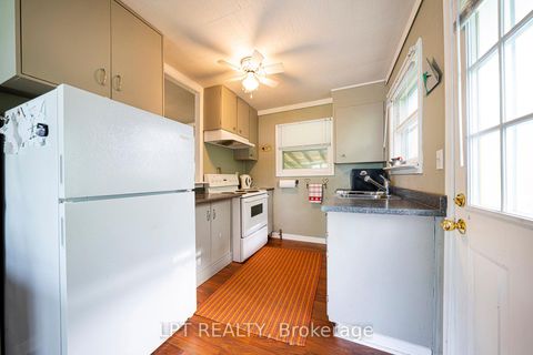 Photo 15 at 17 Lake Drive E, Historic Lakeshore Communities, Georgina