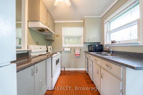 Photo 16 at 17 Lake Drive E, Historic Lakeshore Communities, Georgina