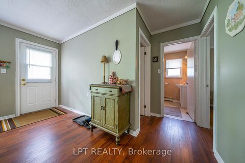 Photo 20 at 17 Lake Drive E, Historic Lakeshore Communities, Georgina