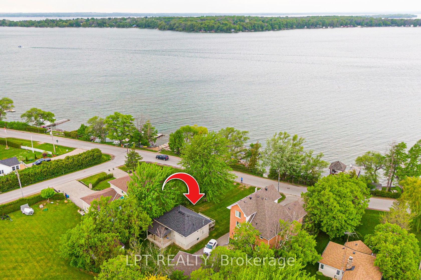 17 Lake Drive E, Historic Lakeshore Communities, Georgina photo 7