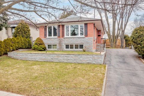 Photo 4 at 55 Sancrest Drive, Bendale, Toronto
