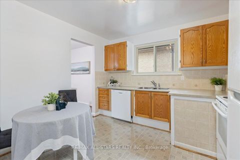 Photo 11 at 55 Sancrest Drive, Bendale, Toronto
