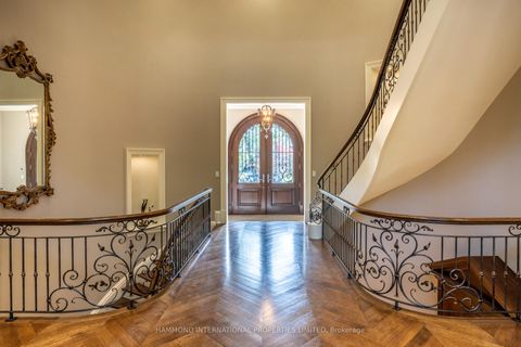 Photo 2 at 43 North Drive, Humber Valley, Toronto