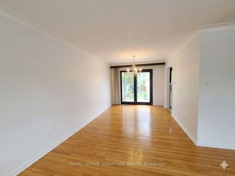 Photo 3 at 59 Valentine Drive, Donalda, Toronto
