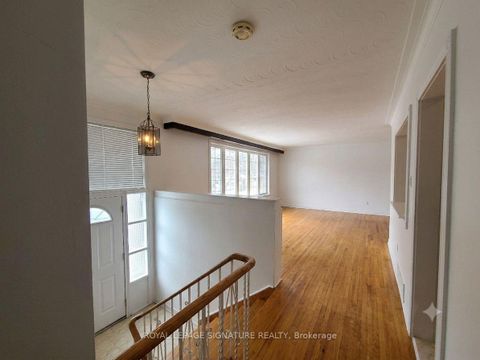 Photo 4 at 59 Valentine Drive, Donalda, Toronto