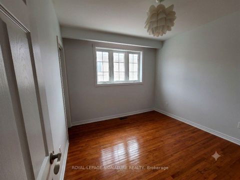 Photo 6 at 59 Valentine Drive, Donalda, Toronto