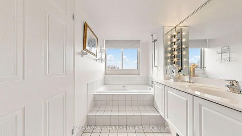 Photo 25 at 1003 - 5 Kenneth Avenue, Willowdale East, Toronto