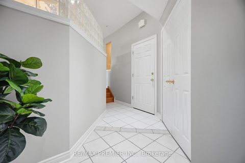 Photo 3 at 104 Cresswell Avenue, Maple, Vaughan