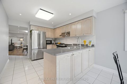 Photo 7 at 104 Cresswell Avenue, Maple, Vaughan