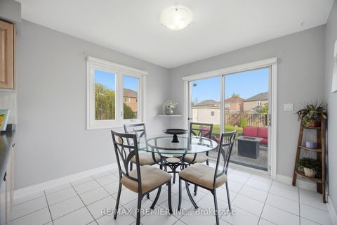 Photo 10 at 104 Cresswell Avenue, Maple, Vaughan