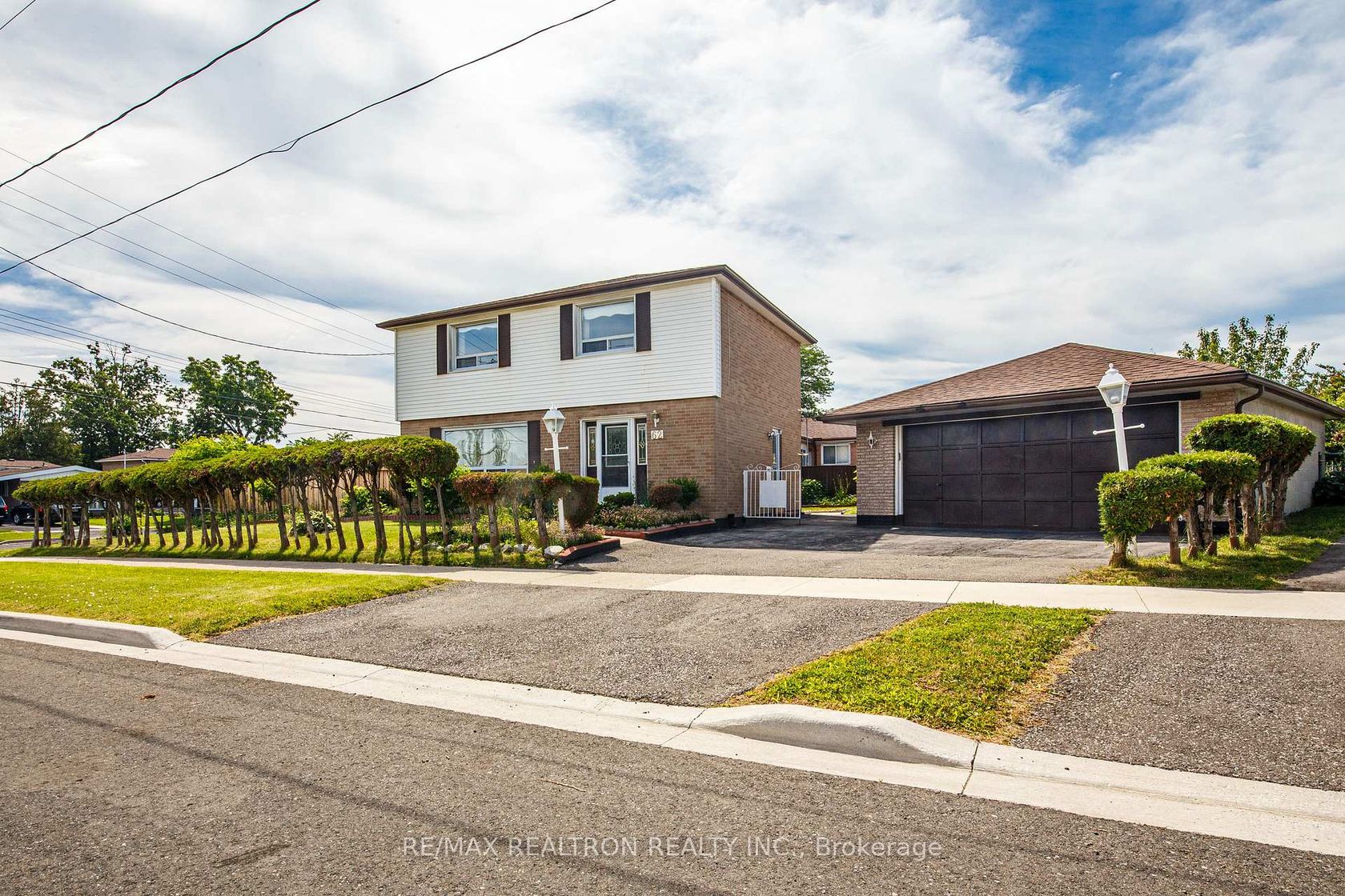 62 Hullmar Drive, Black Creek, Toronto 